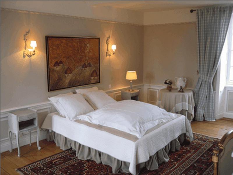 Chambres D'Hotes Le Petit Sully Sully  Room photo